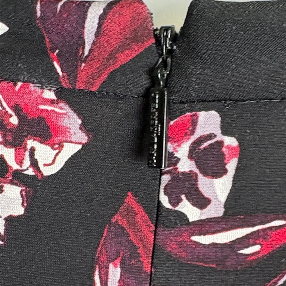 Karl Lagerfeld Women's Top - Black and Burgundy Floral - Picture 9 of 10
